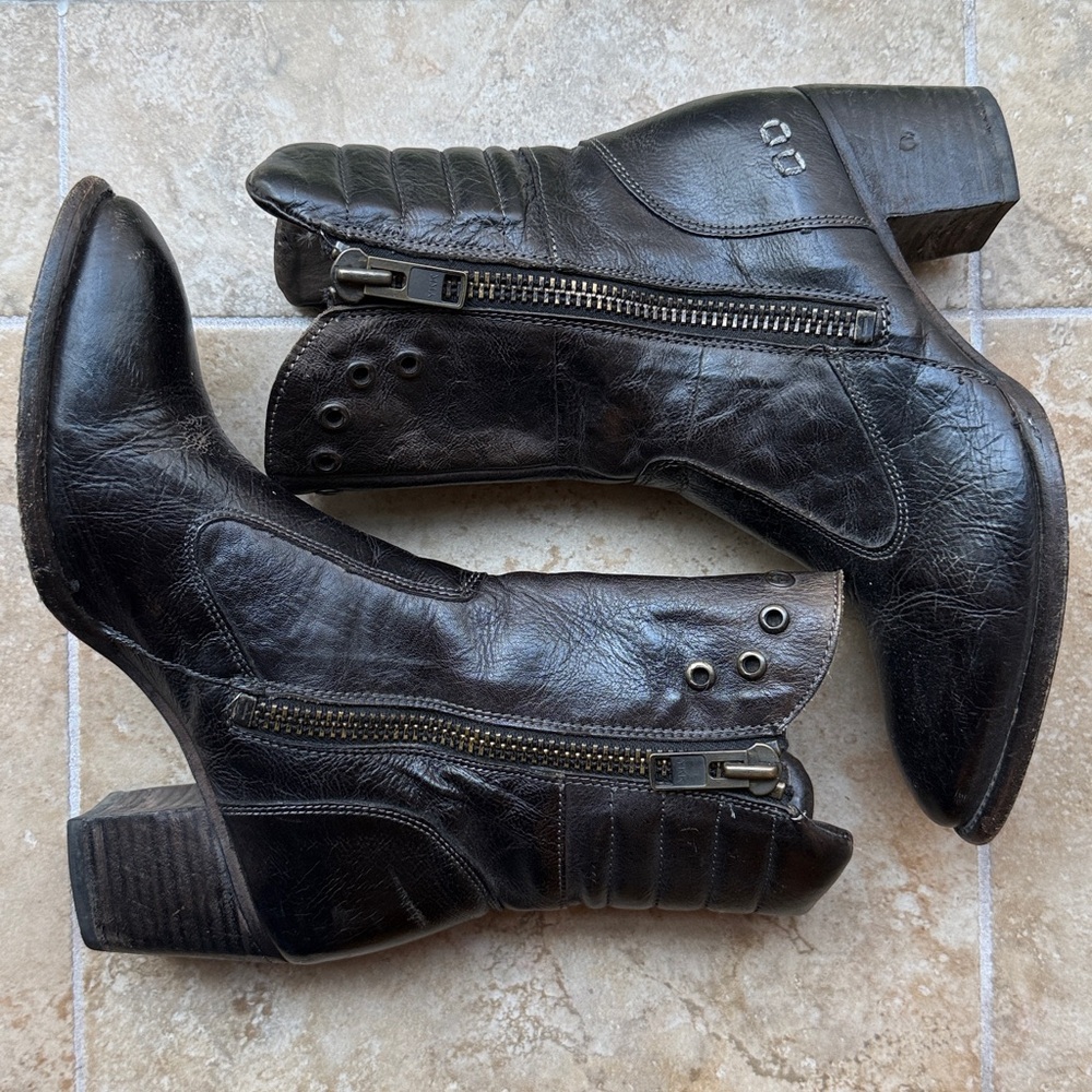 Very rare. BED STU Onrush Boots Black Leather Distressed Cobbler Artisan Made